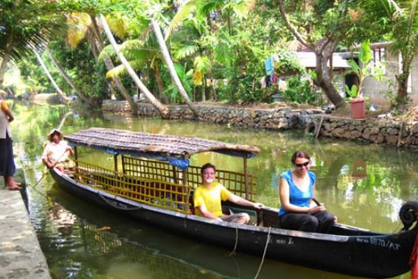 Alleppey Canoe Boats