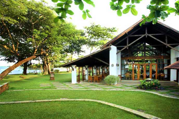 Hotel/Resorts/Homestays